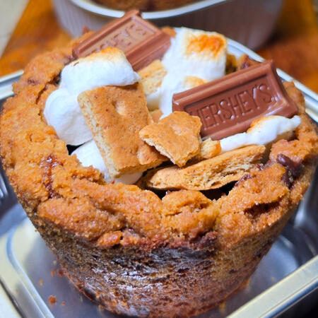 CAMPFIRE CRATER S'MORE BROOKIE BOWL